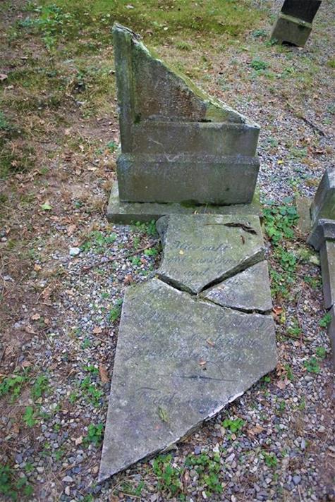 Cmentarz żydowski (15).JPG