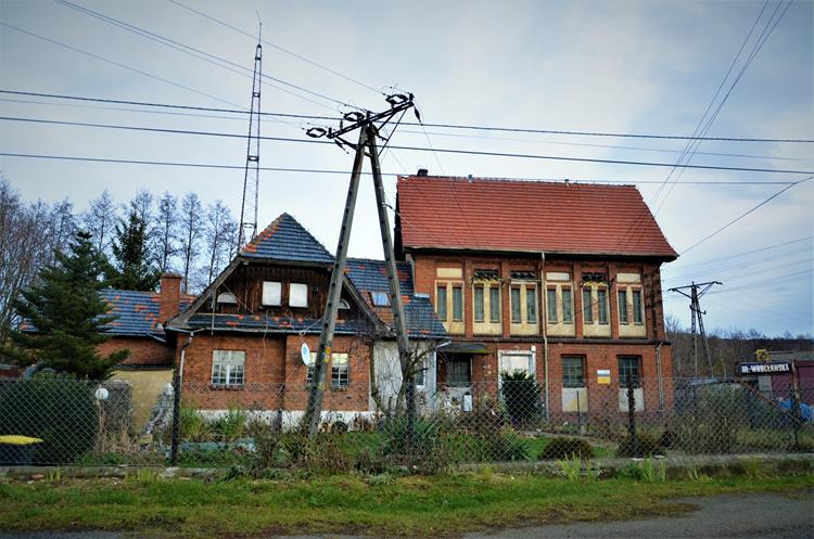 Niemcza - posterunek energetyczny (3).JPG