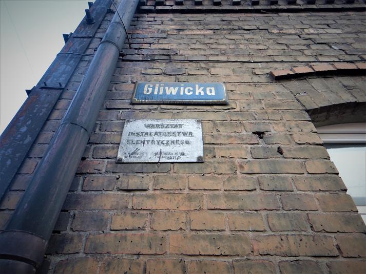 Katowice, ulica Gliwicka 145 (1).JPG