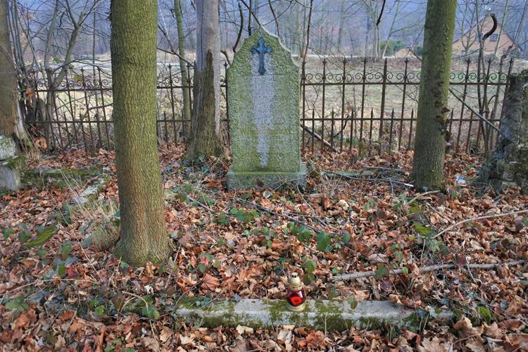 Cmentarz ewangelicki w Opolnicy (17).JPG