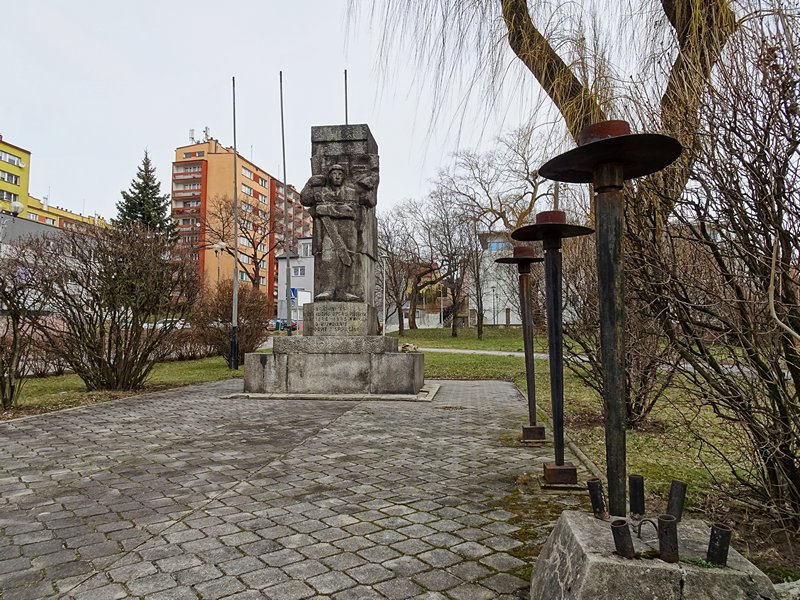 Jaworzno - pomnik Bojownikow (8).JPG