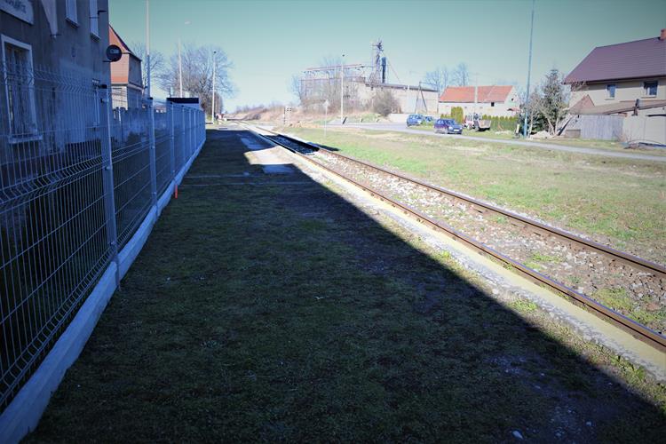 Pakosławice - przystanek kolejowy (3).JPG