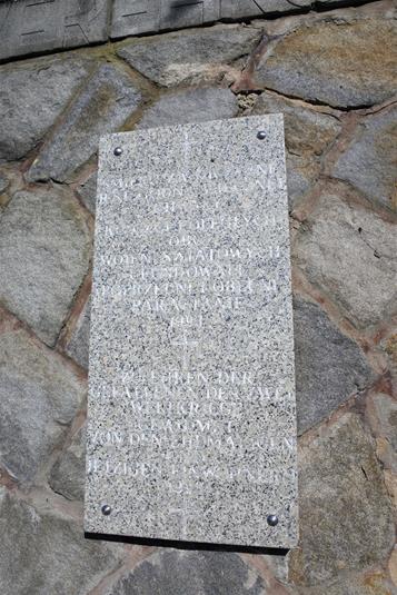 Pakosławice - pomnik poległych (6).JPG