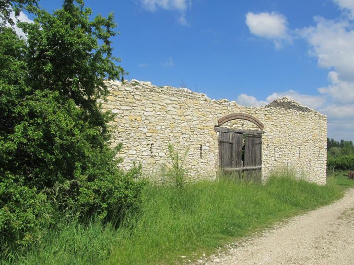 Mstów - stare stodoły (17).jpg
