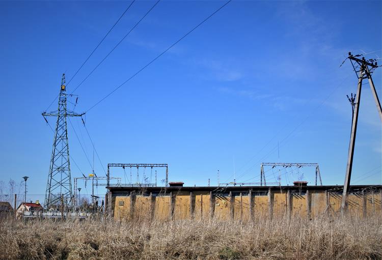 Ziębice - dawna stacja energetyczna (4).JPG