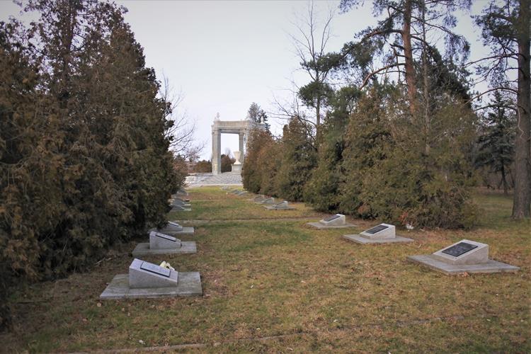 Cmentarz Oficerów Armii Czerwonej (6).JPG