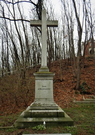 Cmentarz rodzinny na Kaplicznym Wzgórzu (12).JPG