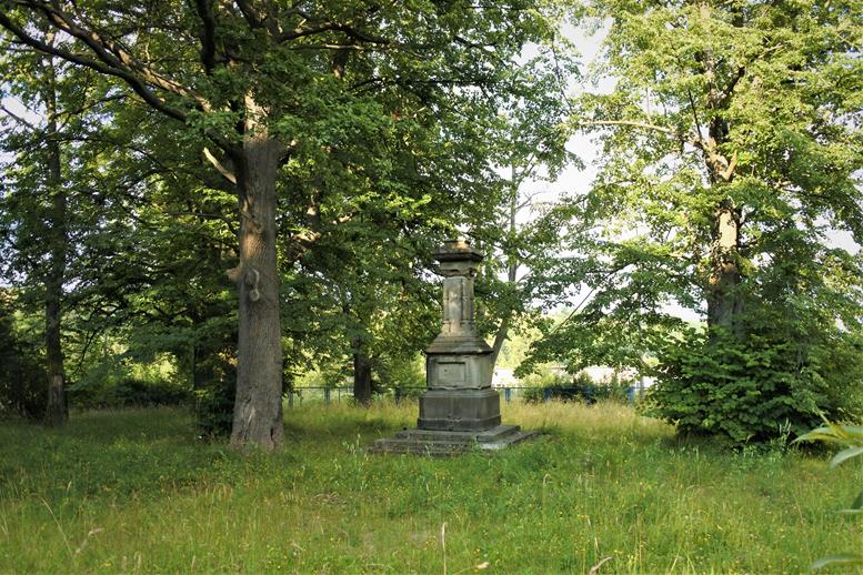 Cmentarz 1866 (10).JPG