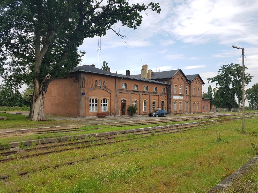Raclawice Sl. dworzec kolejowy (1).jpg