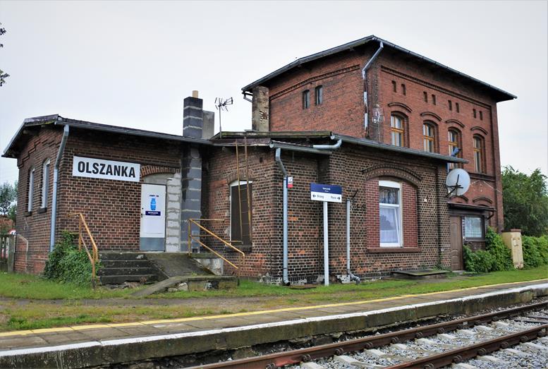 Olszanka - dworzec i przystanek kolejowy (5).JPG