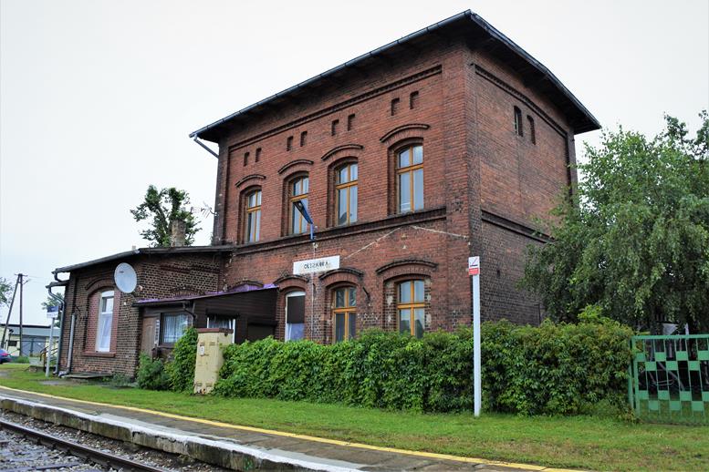 Olszanka - dworzec i przystanek kolejowy (8).JPG