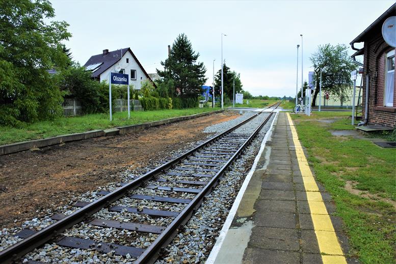 Olszanka - dworzec i przystanek kolejowy (9).JPG