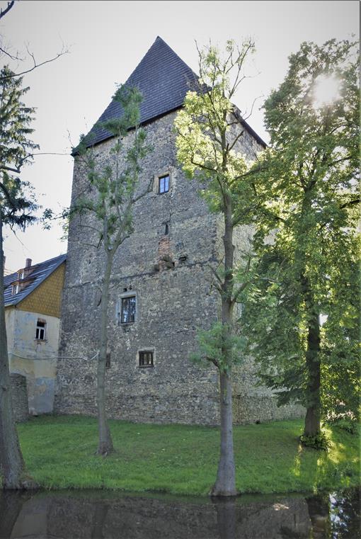Siedlęcin - wieża rycerska (6).JPG