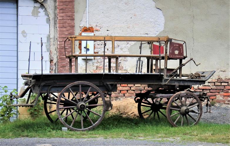 Lubomin - dawny wóz strażacki (1).JPG