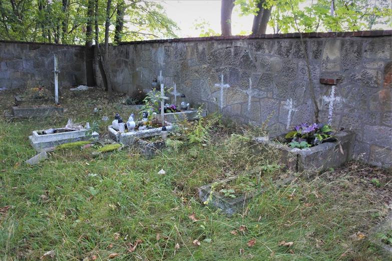 Stary Cmentarz (15).JPG