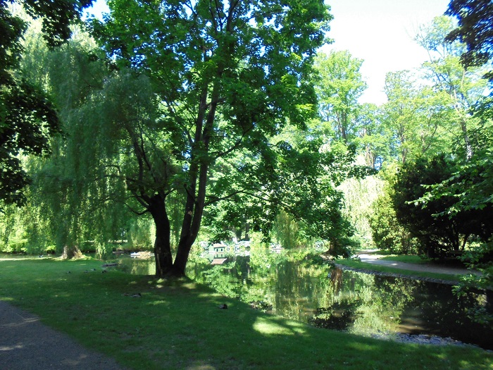 Zywiec palac park kanal.JPG