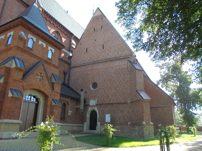 Szczepanow kosciol gotycki fasada.JPG