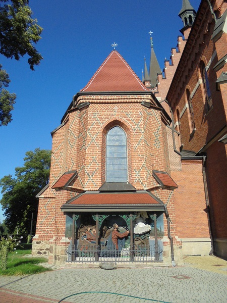 Szczepanow kosciol gotycki prezbiterium.JPG