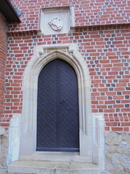 Szczepanow kosciol gotycki portal.JPG
