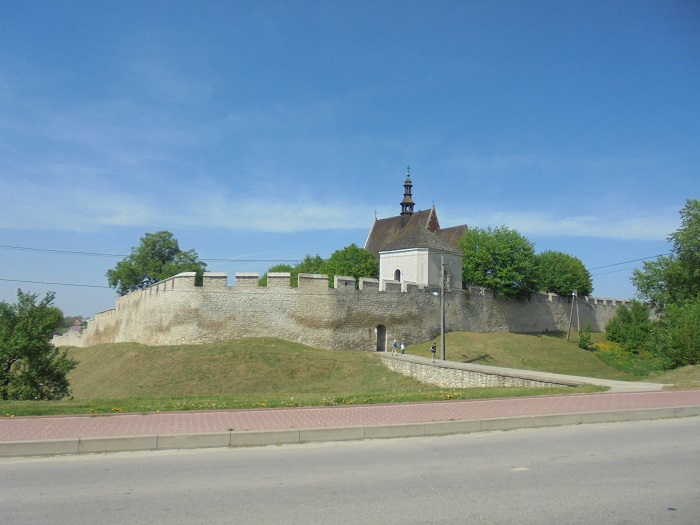 Szydlow kosciol panorama.JPG