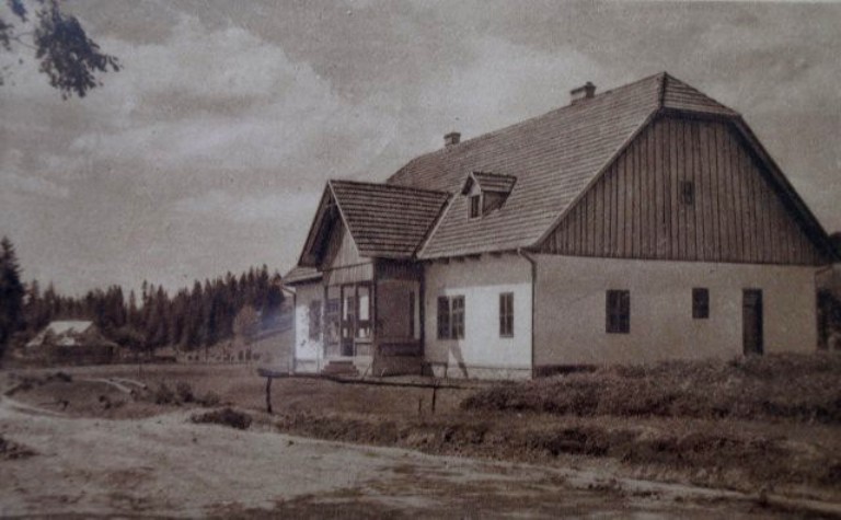Dawna Szkoła Podstawowa  Koszarawa Cicha - zdjęcie ze zbiorów Marka Kubicy.jpg