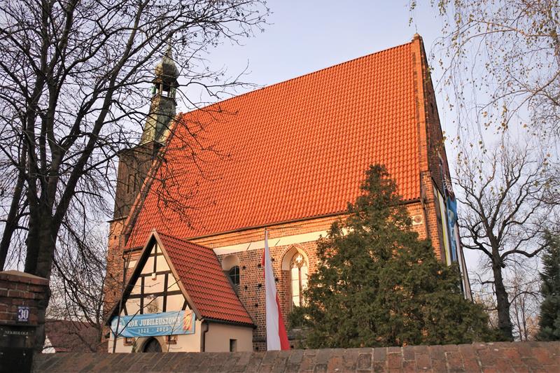 Kościół w Bielanach Wrocławskich (1).JPG