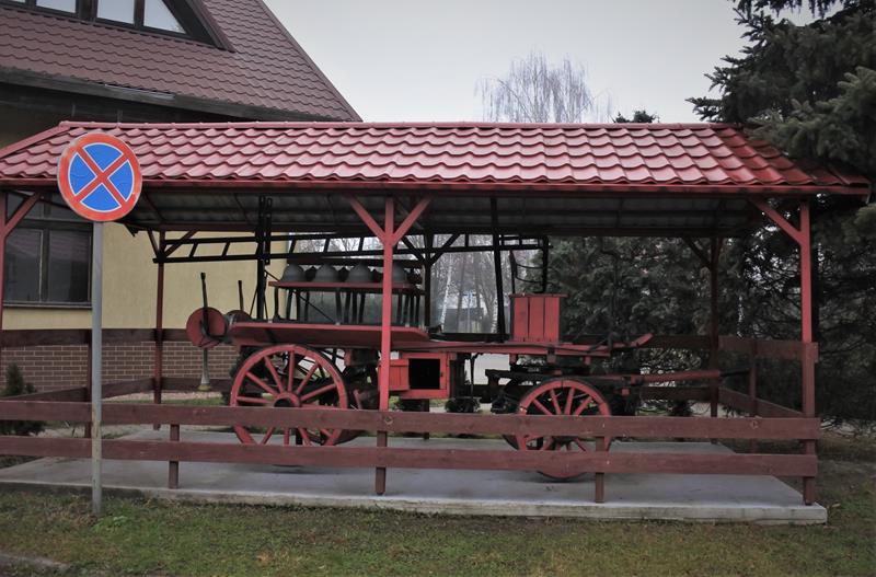Święta Katarzyna- wóz strażacki (2).JPG