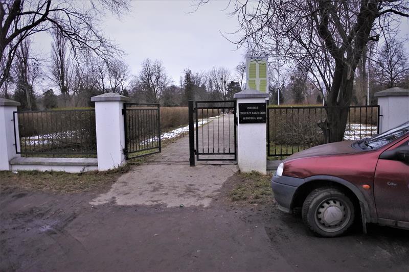 Cmentarz źołnierzy Armii Czerwomej.JPG