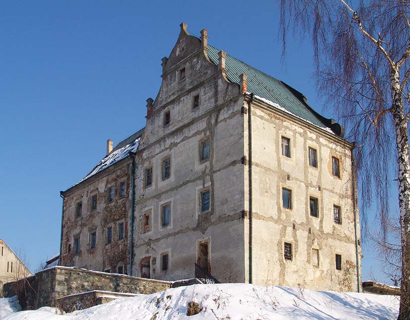 1. Jaszkowa Górna - wieża z dobudowaną częścią barokową.JPG