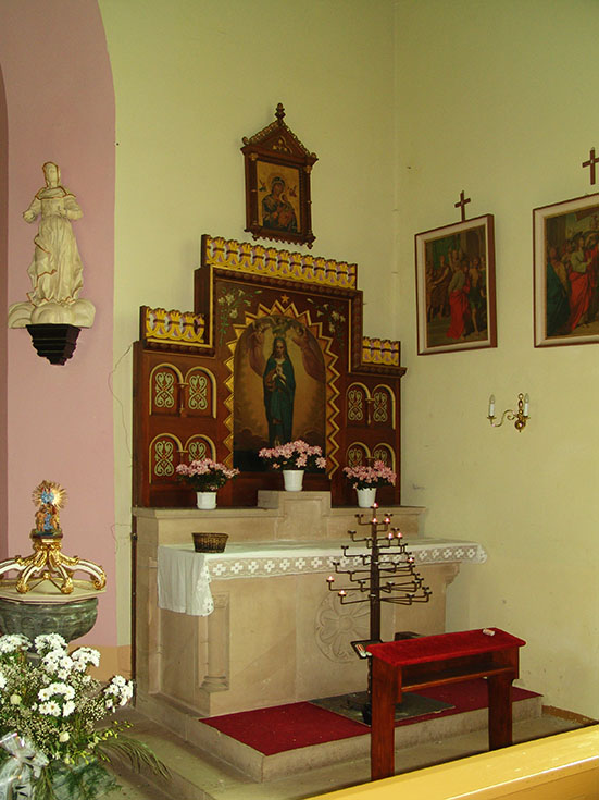 10. Kościół w Zieleńcu - jeden z ołtarzy bocznych.JPG