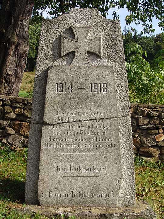 Michałkowa (niem. Michelsdorf) - Pomnik ofiar I Wojny Światowej.JPG