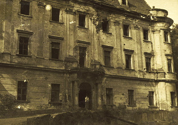2. Piotrowice (jaworski - pałac fasada - 1966 r.JPG