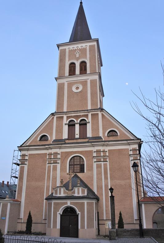 Kościół pw. Podwyższenia Krzyża Świętego (1).JPG