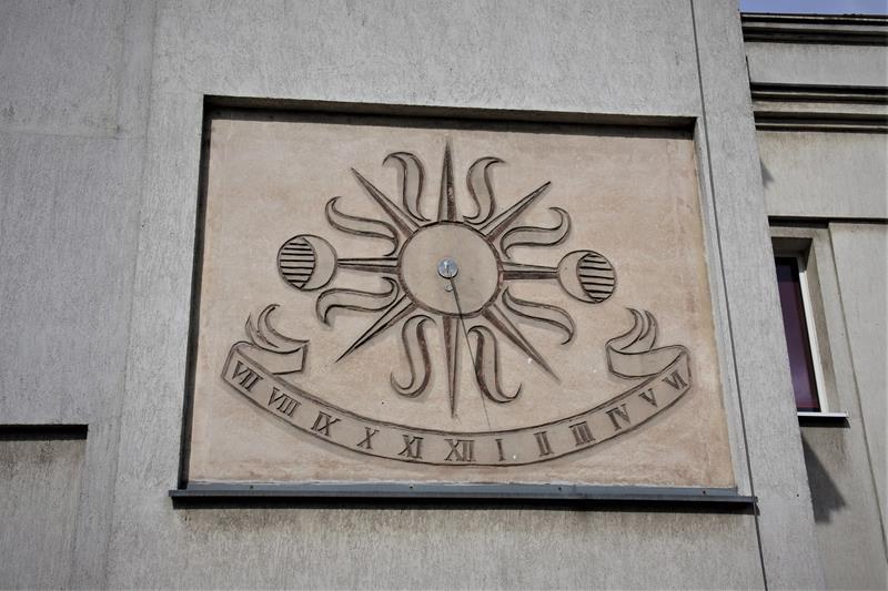 Zegar przy parafii św. Tomasza (2).JPG