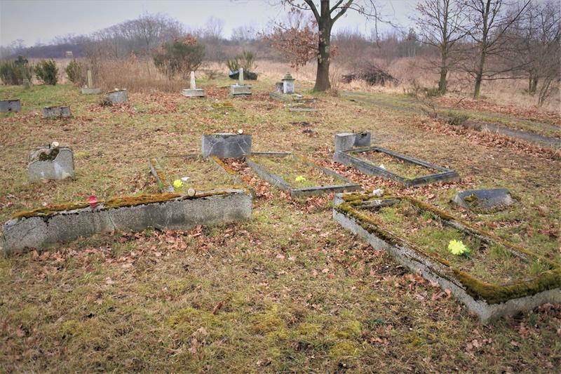 Molstowice - cmentarz ewangeliski (4).JPG