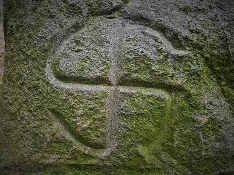 Kamien z runami (4).jpg