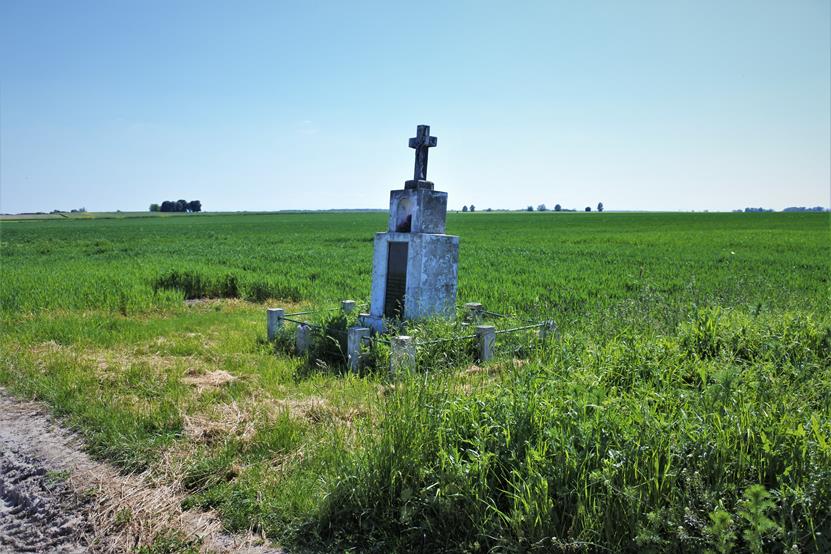 Pomnik w miejscu tragedii (4).JPG