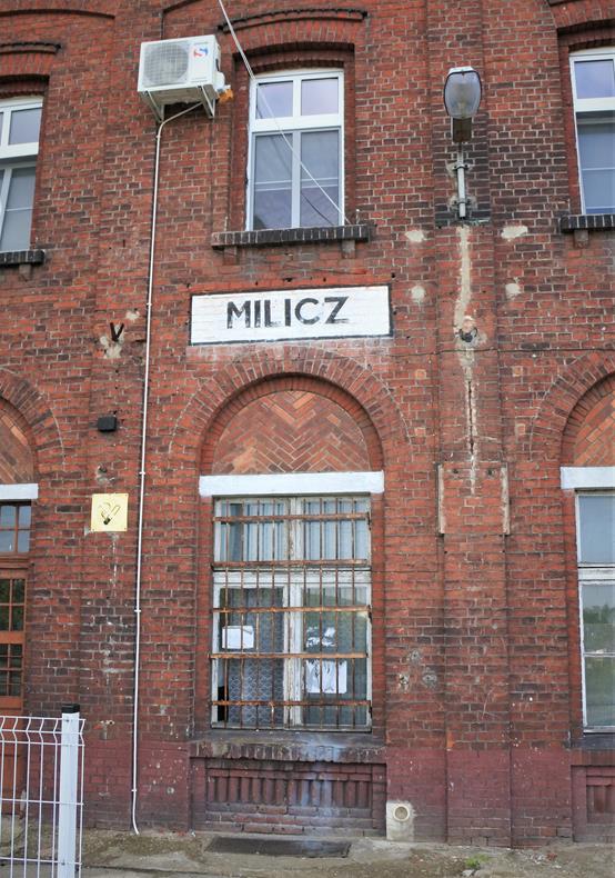 Milicz - dworzec kolejowy (10).JPG