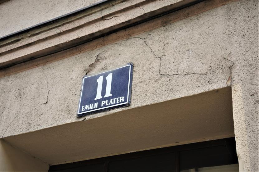 Ulica Emilii Plater 11 (3).JPG
