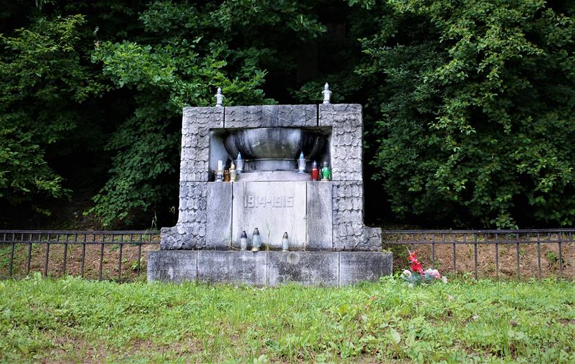 Gromnik - cmentarz wojenny nr 146 (2).JPG