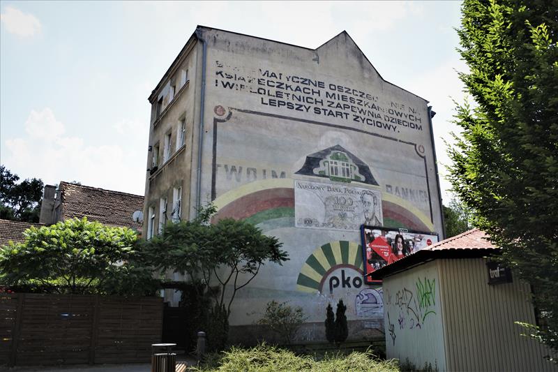 Mural przy ulicy generała Władysława Sikorskiego 44 (1).JPG