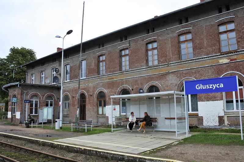 Dworzec w Głuszycy (4).JPG