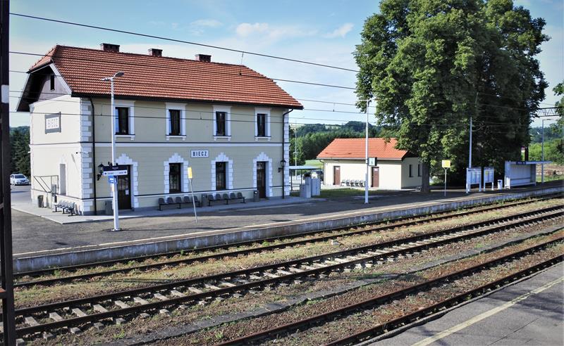 Dworzec kolejowy Biecz (7).JPG