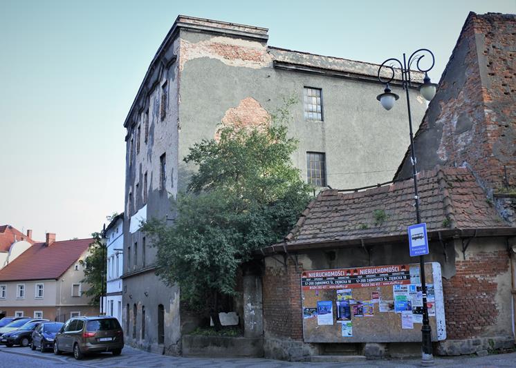 Przy ulicy Ziębickiej (1).JPG
