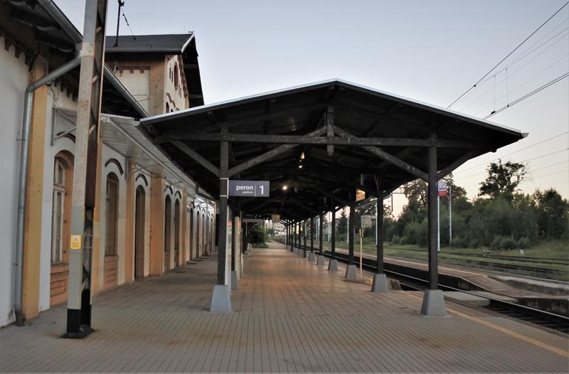 Ziębice - stacja kolejowa (4).JPG
