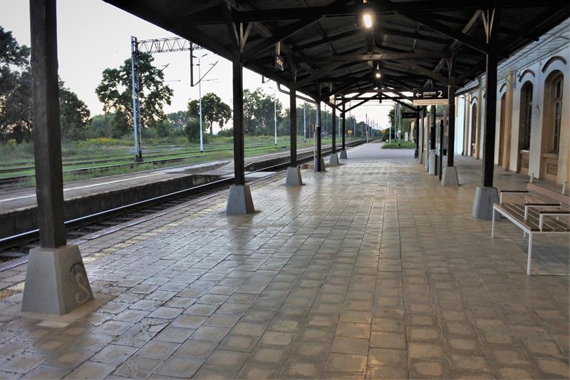 Ziębice - stacja kolejowa (9).JPG