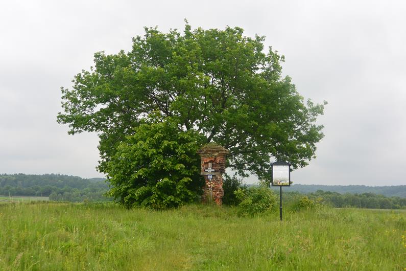 Grób Bordynowskiej Pani (2).JPG