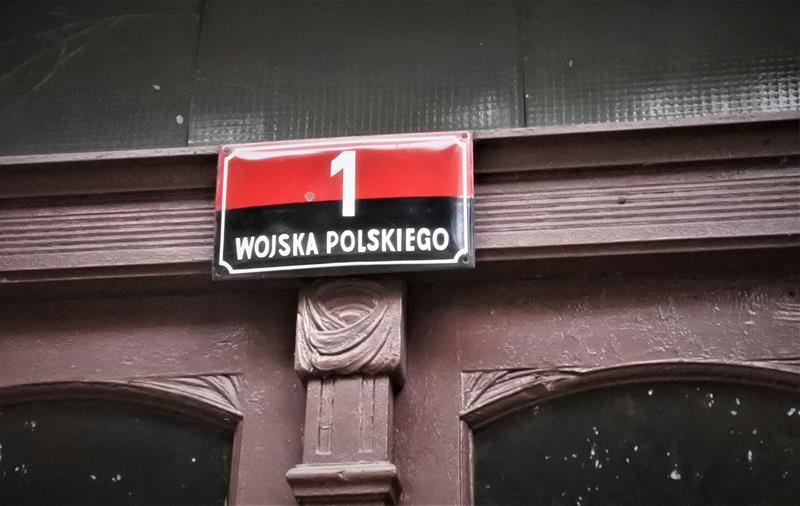 Ulica Wojska Polskiego 1 (4).JPG