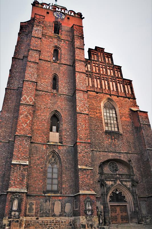 Dołki pokutne i inne nacięcia (1).JPG