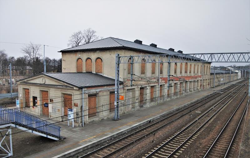 Dworzec kolejowy w Maczkach w marcu 2022 (5).JPG